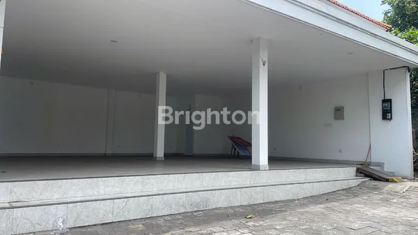 image RUKO LUAS DI LOKASI STRATEGIS DI JALAN UTAMA CANGGU-TANAH LOT (3)