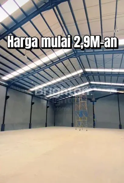 image PERGUDANGAN BARU LOKASI STRATEGIS DEKAT SEKALI GERBANG TOL SIDOARJO HANYA 2 M AN (2)