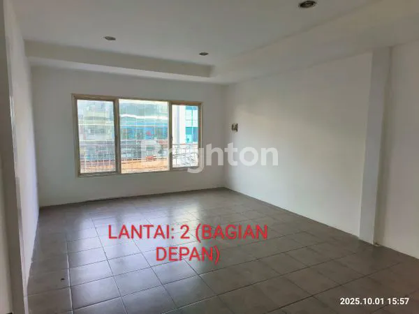 image RUKO SIAP HUNI 3,5 LANTAI LOKASI STRATEGIS MANGGA BESAR (2)