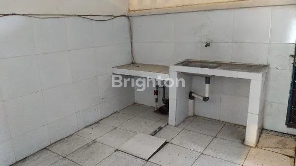 image RUKO DISEWA 2,5LANTAI SIAP PAKAI (3)