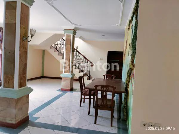 image RUMAH BESAR 2 LANTAI  BALIKPAPAN BARU  (5)