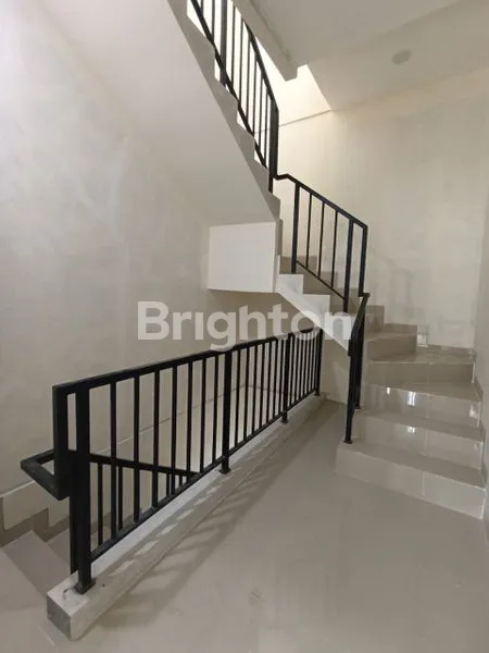 image RUMAH BARU 3,5 LANTAI SHM DI KEPA DURI (3)