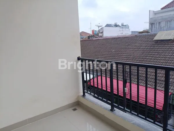 image RUMAH BARU 3,5 LANTAI SHM DI KEPA DURI (5)
