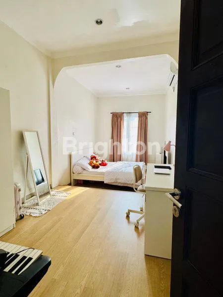 image DIJUAL CEPAT RUMAH DI GRAHA RAYA (4)