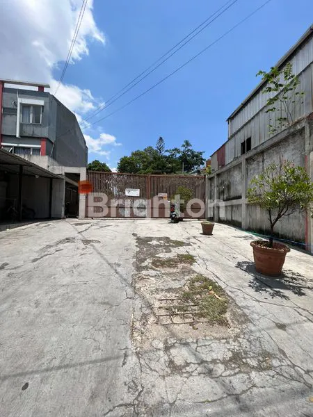 PABRIK EX GARMEN DI KAWASAN RANCA BOLANG DI KOTA BANDUNG