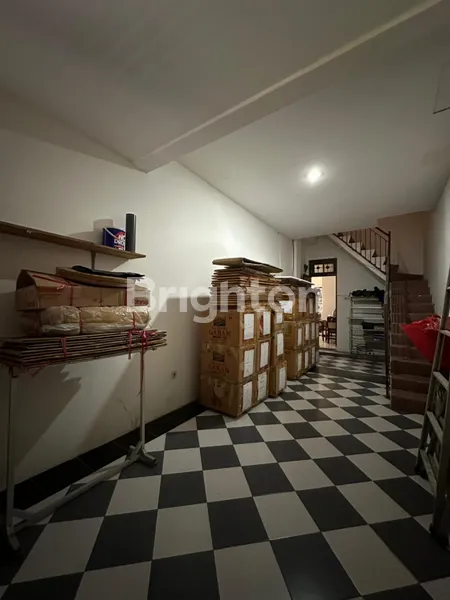 image FOR SALE RUMAH SIAP HUNI HOMIE @ KUTISARI ROW JALAN 3 MOBIL (4)