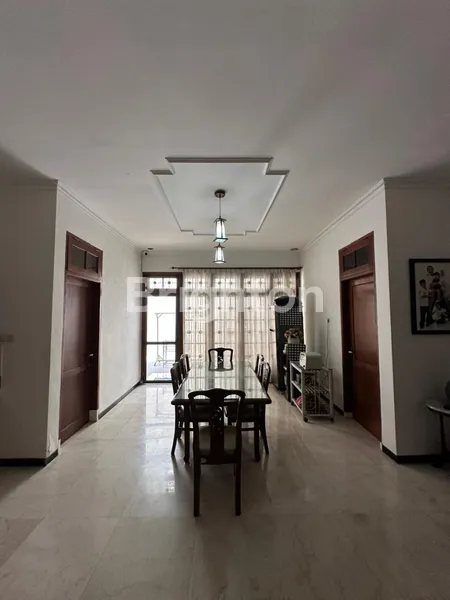 image FOR SALE RUMAH SIAP HUNI HOMIE @ KUTISARI ROW JALAN 3 MOBIL (5)