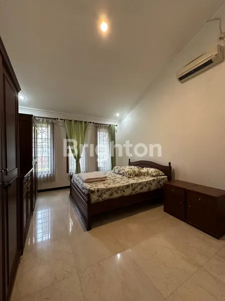 image FOR SALE RUMAH SIAP HUNI HOMIE @ KUTISARI ROW JALAN 3 MOBIL (6)