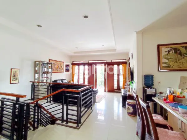image RUMAH 2 LANTAI DI CIKASO BANDUNG (1)