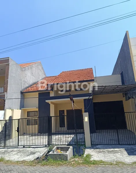 RUMAH DISEWAKAN SIAP HUNI DEKAT KAMPUS UBAYA, TRANSMART RUNGKUT, RUNGKUT INDUSTRI SIER, PERKANTORAN RUKO PANJI MAKMUR, AKSES JALAN RAYA MUDAH