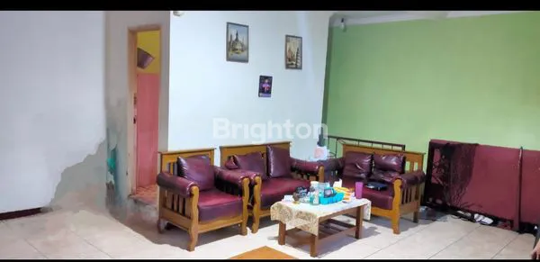 image RUMAH DICIJERAH DEKET BORMA PINGGIR JALAN LT156/250.LM10, SIAP UNTUK USAHA  JUGA,DAERAH JALAN 2 ARAH.RAMAI (2)