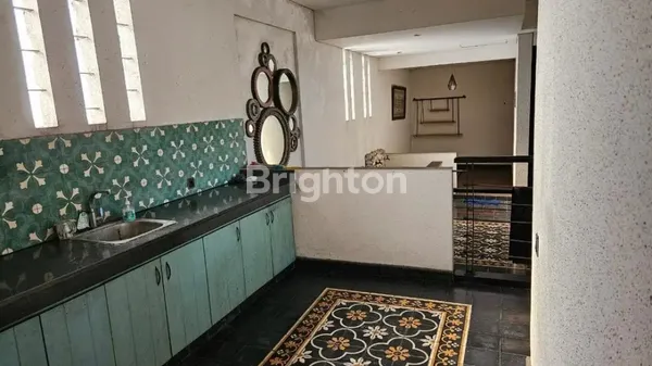 image SHOWROOM RAYA DEMAK SIAP PAKAI STRATEGIS (6)