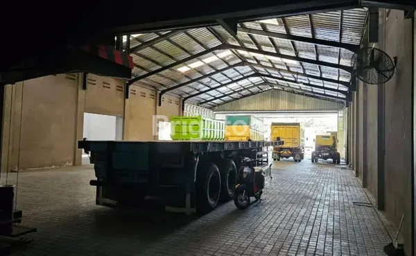 image SHOWROOM RAYA DEMAK SIAP PAKAI STRATEGIS (7)