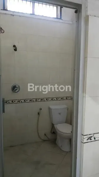 image DIJUAL BANGUNAN GUBENG KERTAJAYA SIAP PAKAI COCOK SHOWROOM DEKAT RAYA KERTAJAYA (4)