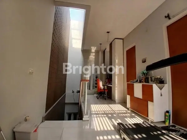 image RUMAH KLAMPIS SEMOLO SIAP HUNI STRATEGIS DEKAT MERR (3)