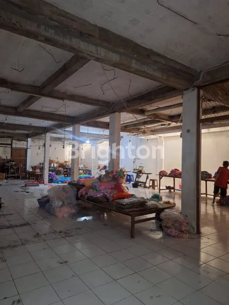 image DIJUAL  RUMAH BONUS PABRIK DITENGAH KOTA SOLO (4)