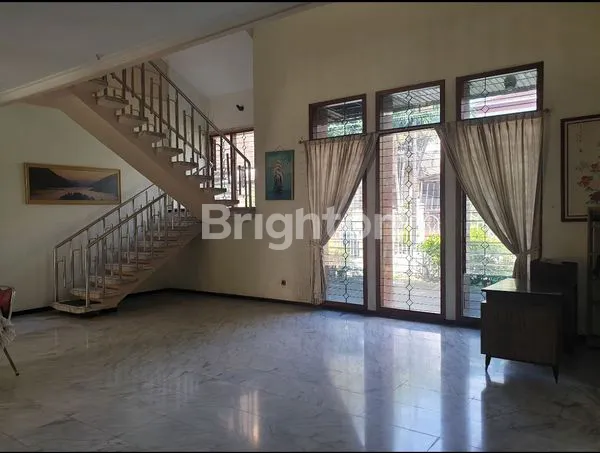 image RUMAH HOOK 2 LANTAI DEKAT HR MUHAMMAD MAYJEND SUNGKONO SUKOMANUNGGAL SATELIT KUPANG INDAH GRAHA FAMILY PAKUWON MALL CITRALAND MITRA KELUARGA\N  (4)