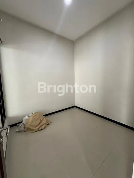 image RUMAH BAGUS MODERN SIAP HUNI DI DIENG PUSAT KOTA MALANG (5)