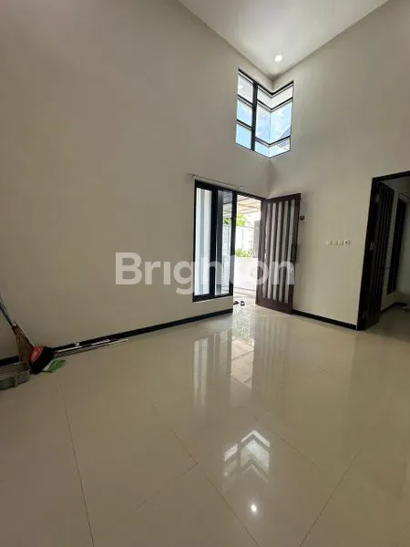 image RUMAH BAGUS MODERN SIAP HUNI DI DIENG PUSAT KOTA MALANG (4)