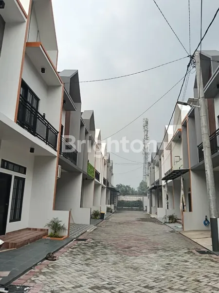 image RUMAH SIAP HUNI LOKASI DEKAT TOL CIJAGO DEPOK (3)