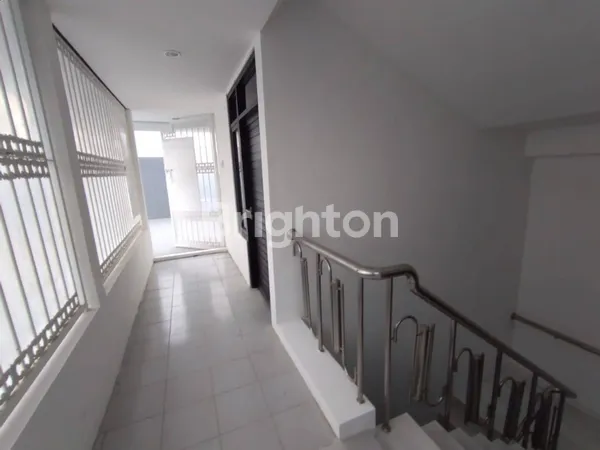 image DISEWAKAN BANGUNAN SIAP PAKAI COCOK KANTOR / BANK STRATEGIS DEKAT MERR  (2)