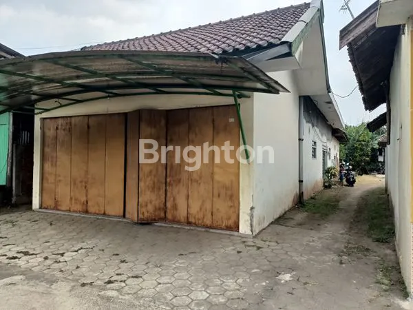 image RUMAH BANGUNAN LAMA DAN TANAH JL. TUNGGUL AMETUNG KECAMATAN TUMPANG MALANG (1)