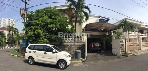 image *RUMAH MEWAH 2 LANTAI DI KERTAJAYA INDAH SURABAYA (4)