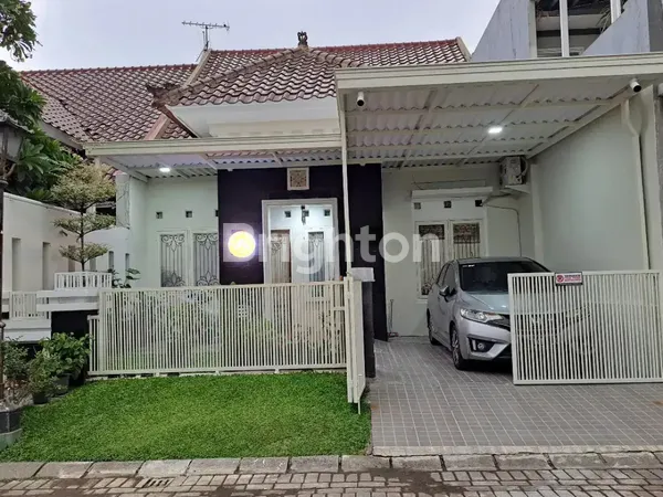 image PURIMAS REGENCY MINIMALIS MASIH TERAWAT HADAP FAVORIT, ONE GATE SYSTEM, ROW JALAN LEBAR, SIAP HUNI, SELANGKAH RAYA MERR, DEKAT AKSES TOL (1)