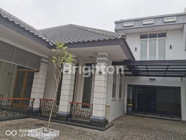 image RUMAH MEWAH 2 LANTAI LT 1390 DI PONDOK LABU (6)