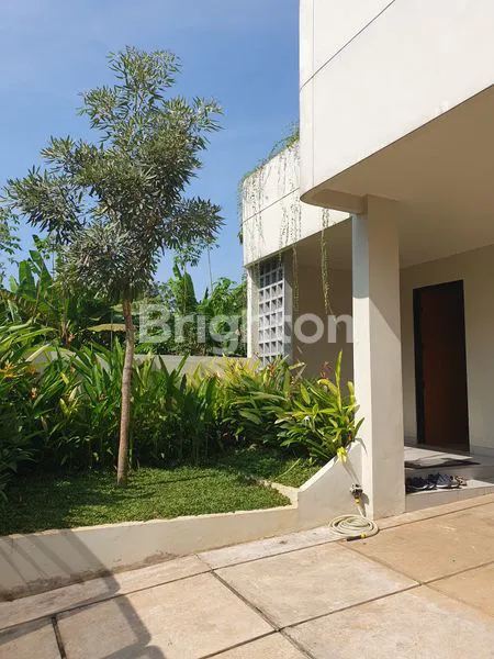 image RUMAH 2 LANTAI DI DEPAN CLUSTER TANAKAYU BSD (1)