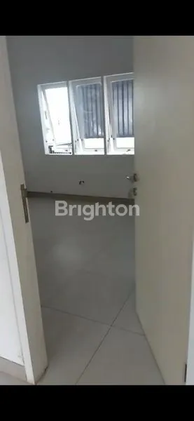 image RUMAH MEWAH 2 LANTAI (8)