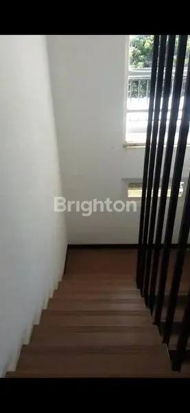 image RUMAH MEWAH 2 LANTAI (6)