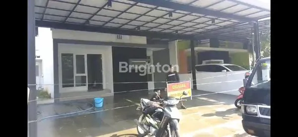 image RUMAH MEWAH 2 LANTAI (1)