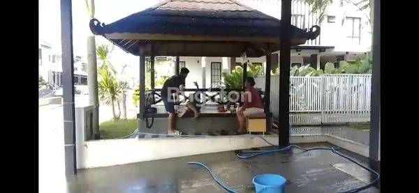 image RUMAH MEWAH 2 LANTAI (3)