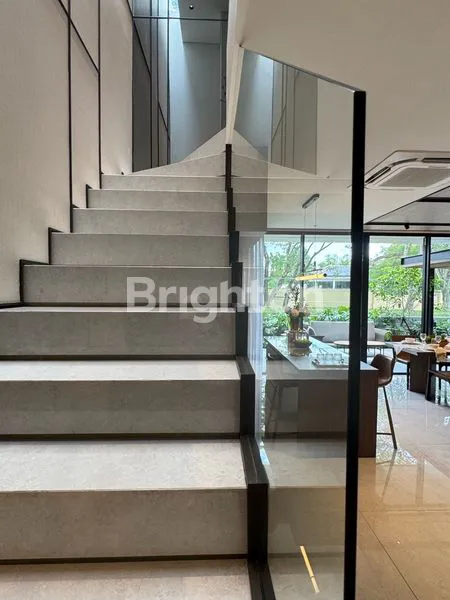 image RUMAH MEWAH 2 LANTAI BENTLEY HOMES, LIPPO VILLAGE KARAWACI (3)