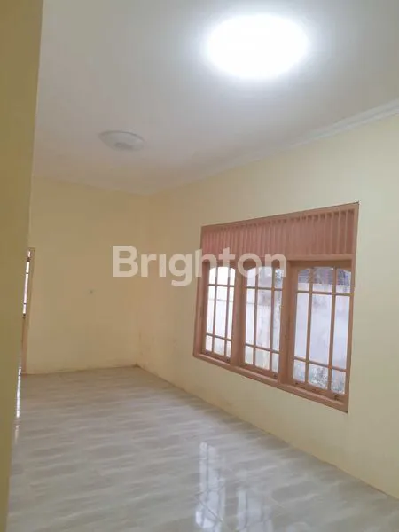 image RUMAH STRATEGIS DEKAT KAMPUS MULAWARMAN (5)
