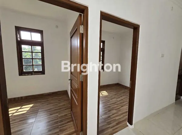 image RUMAH MODERN MINIMALIS PLUS ROOFTOP DI TIRTAJAYA (6)