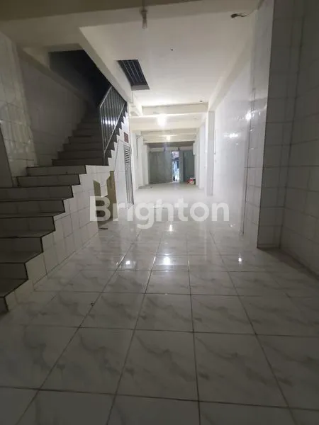 RUKO 3 1/2 LANTAI PERNIAGAAN TIMUR