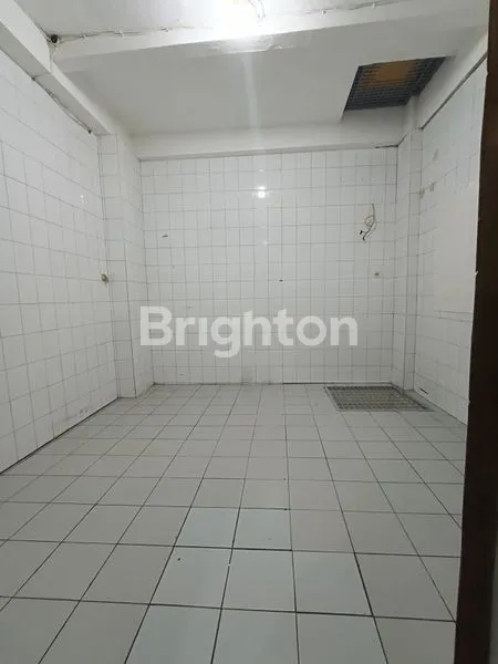 image RUKO 3 1/2 LANTAI PERNIAGAAN TIMUR (4)