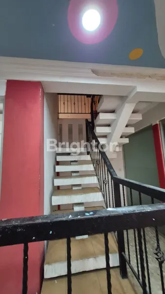 image RUMAH TEMPAT USAHA 2 LANTAI RAYA NGAGEL NGINDEN PUCANG GUBENG KERTAJAYA DHARMAWANGSA JEMURSARI MANYAR DINOYO (5)