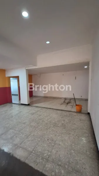 image RUMAH TEMPAT USAHA 2 LANTAI RAYA NGAGEL NGINDEN PUCANG GUBENG KERTAJAYA DHARMAWANGSA JEMURSARI MANYAR DINOYO (7)