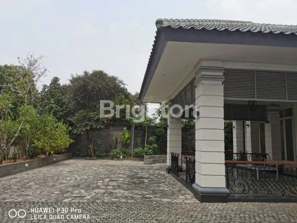 image RUMAH MEWAH STRATEGIS NYAMAN DIJUAL  (4)