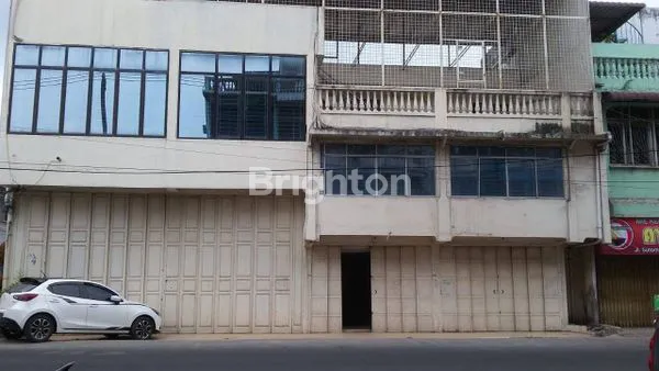 image RUKO 3 LANTAI LT 204M² DI JL SUTOMO (1)