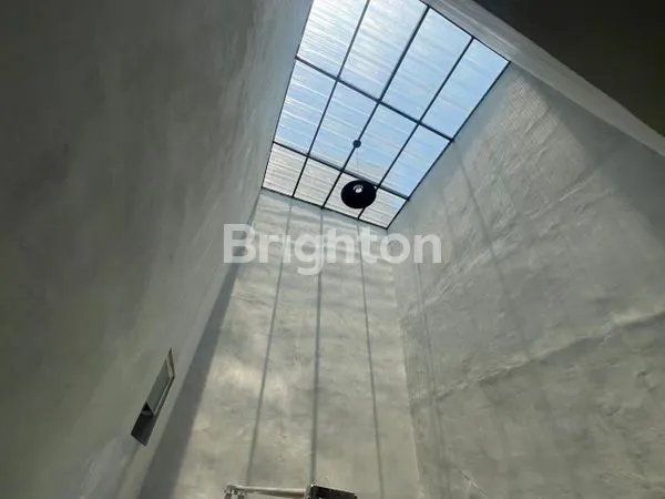 image RUMAH MODERN SEMAMPIR TENGAH MERR RUNGKUT SUKOLILO SURABAYA TIMUR (3)