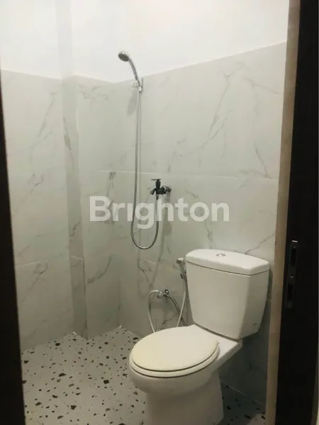 image RUMAH KOST FULL FURNISH BANGUNAN BARU DI RENOVASI DEKAT JALAN RAYA MULYOSARI, KAMPUS ITS, UNAIR (7)