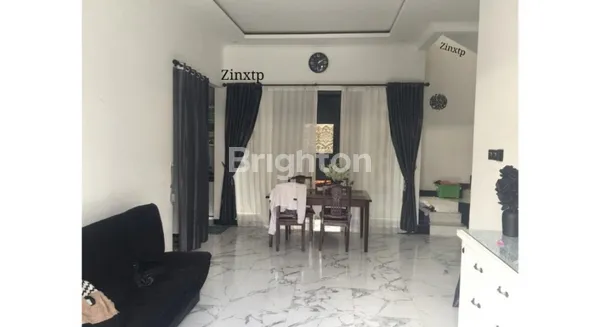 image RUMAH MODERN 2 LANTAI TENANG AKSES TOL DEKAT AREA CONDET JAKARTA TIMUR (1)