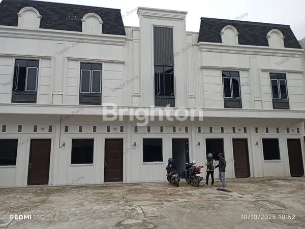 image JATI TOWN HOUSE 2 1/2 TINGKAT SIAP HUNI (1)