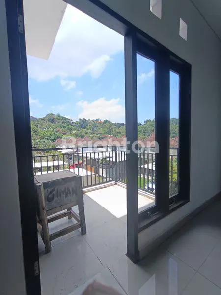 image RUMAH 2 LANTAI SIAP HUNI DI TABANAN LT 135M² (5)