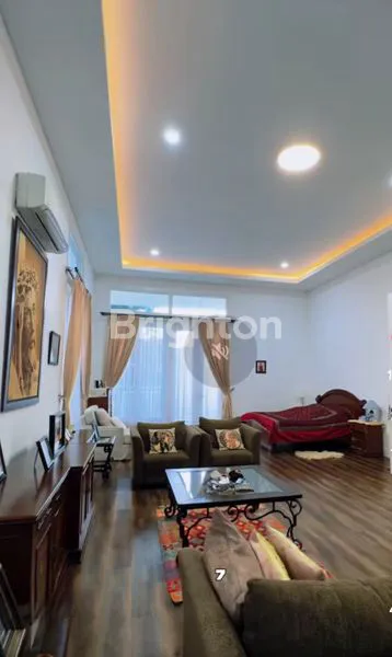 image HUNIAN INI BUKAN SEKEDAR RUMAH , TAPI SEBUAH STATEMEN OF PRESTIGE (6)