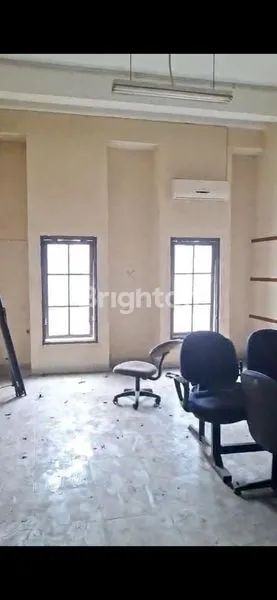 image JUAL RUKO 4 LT STRATEGIS DI SLAMET RIYADI SOLO (7)